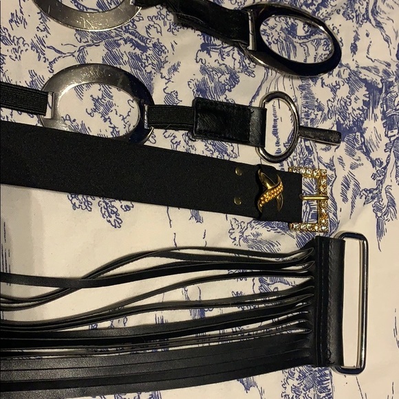 Fashionable black belts to enhance your style - Picture 4 of 4